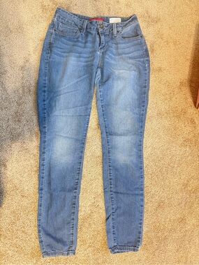 Guess Slim Skinny Jeans in Medium Blue Wash